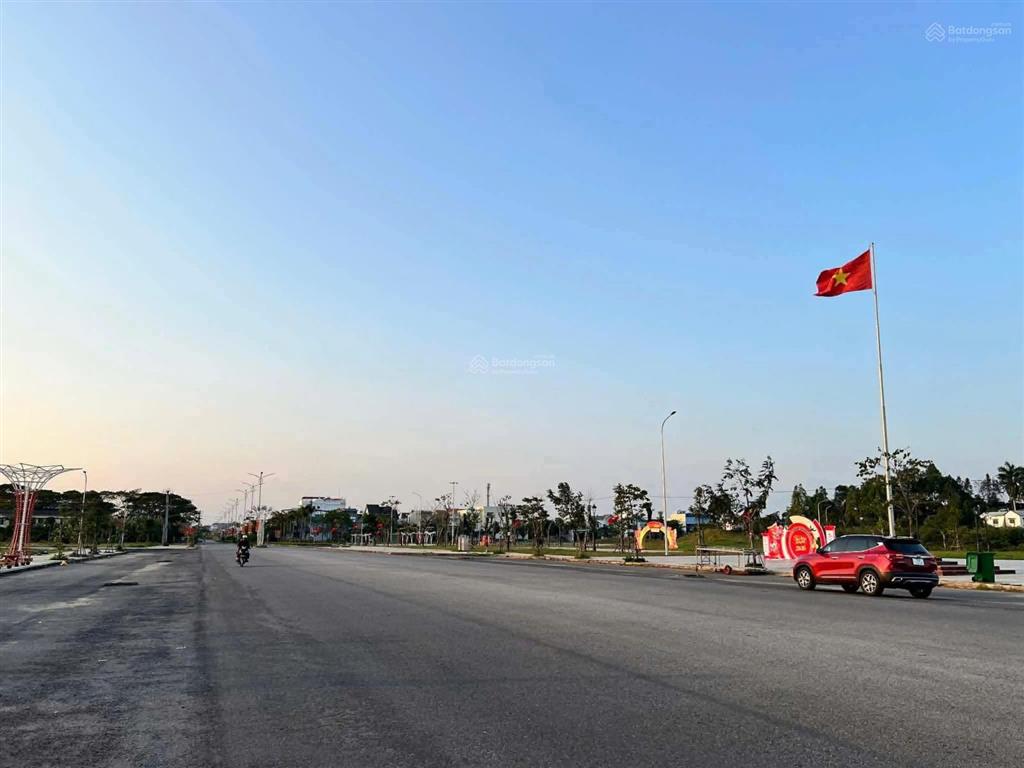 Cần tiền bán gấp lô đất 110m2 khu tt la hà, tư nghĩa, vị trí đẹp gần công viên, hướng đông