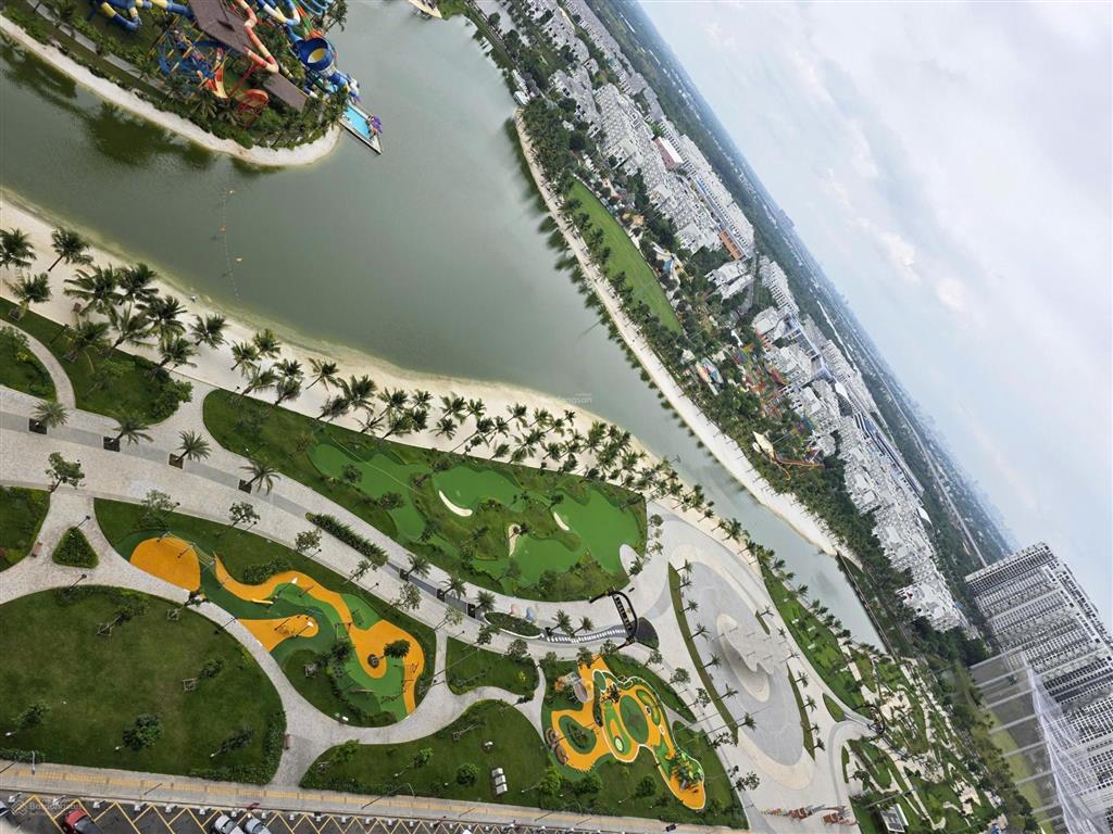 Cắt lỗ 700tr bán căn hộ be2, 3pn 2wc, full nội thất, view công viên 36ha siêu đẹp, giá tốt 8ty280