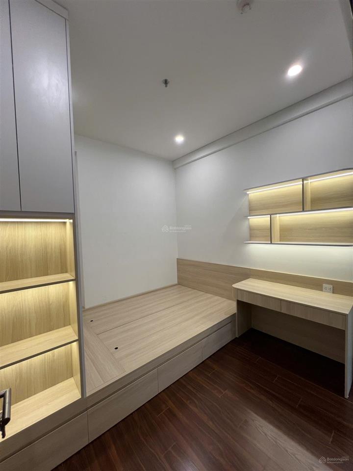 Rẻ hơn thị trưởng nửa tỷ cho căn 2pn 2wc 63m2 tầng đẹp full đồ tại masteri waterfront giá chỉ 4,7tỷ