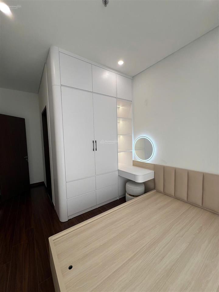 Rẻ hơn thị trưởng nửa tỷ cho căn 2pn 2wc 63m2 tầng đẹp full đồ tại masteri waterfront giá chỉ 4,7tỷ