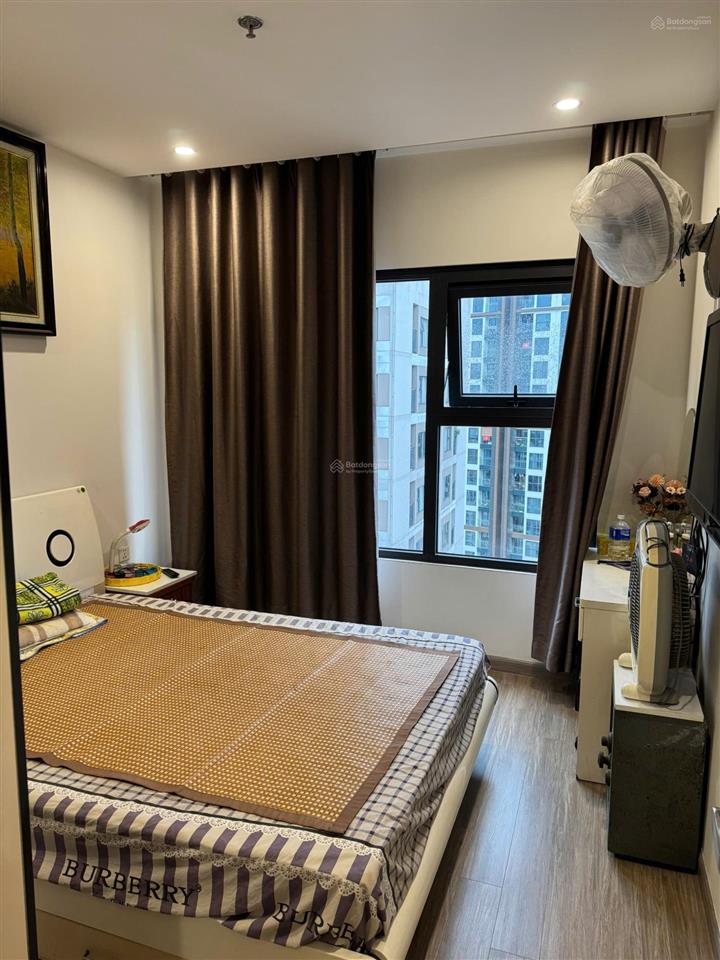 Giá chưa từng có!!!căn 2pn1wc tầng cao view thoáng hướng đn giá chỉ 3,1 tỷ thu về tại vinhomes ocp