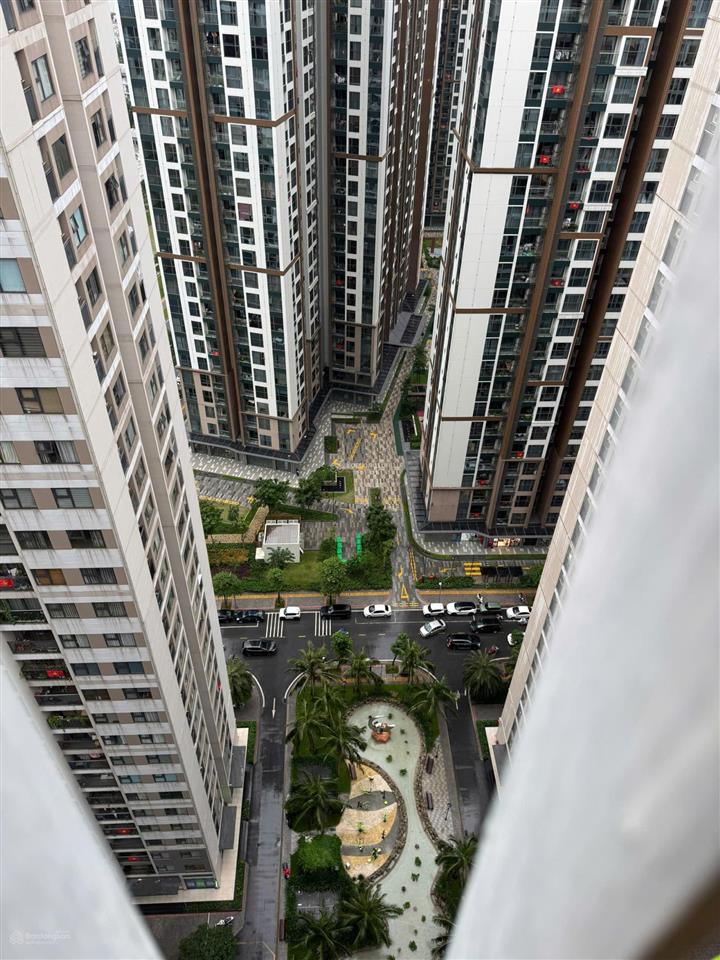 Giá chưa từng có!!!căn 2pn1wc tầng cao view thoáng hướng đn giá chỉ 3,1 tỷ thu về tại vinhomes ocp