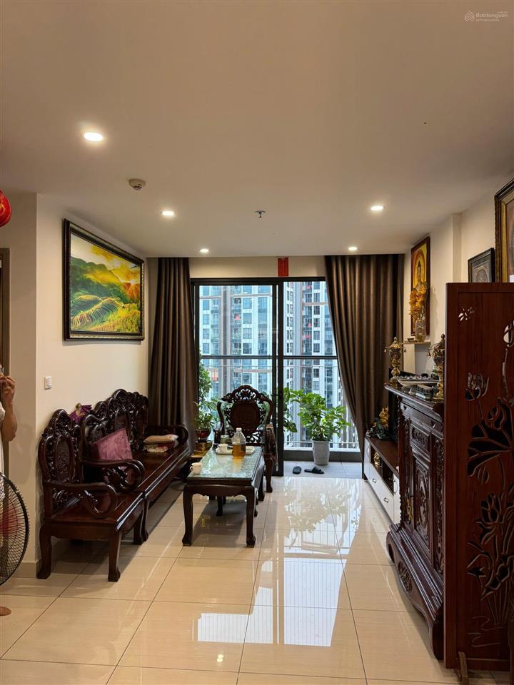 Giá chưa từng có!!!căn 2pn1wc tầng cao view thoáng hướng đn giá chỉ 3,1 tỷ thu về tại vinhomes ocp