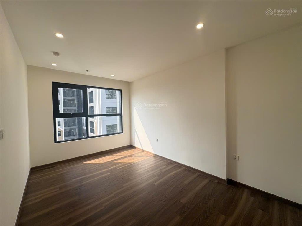Giá cực sốc cho căn góc 2pn tầng trung view thoáng tại beverly giá chỉ 4,4 tỷ, nhà mới tinh xịn sò