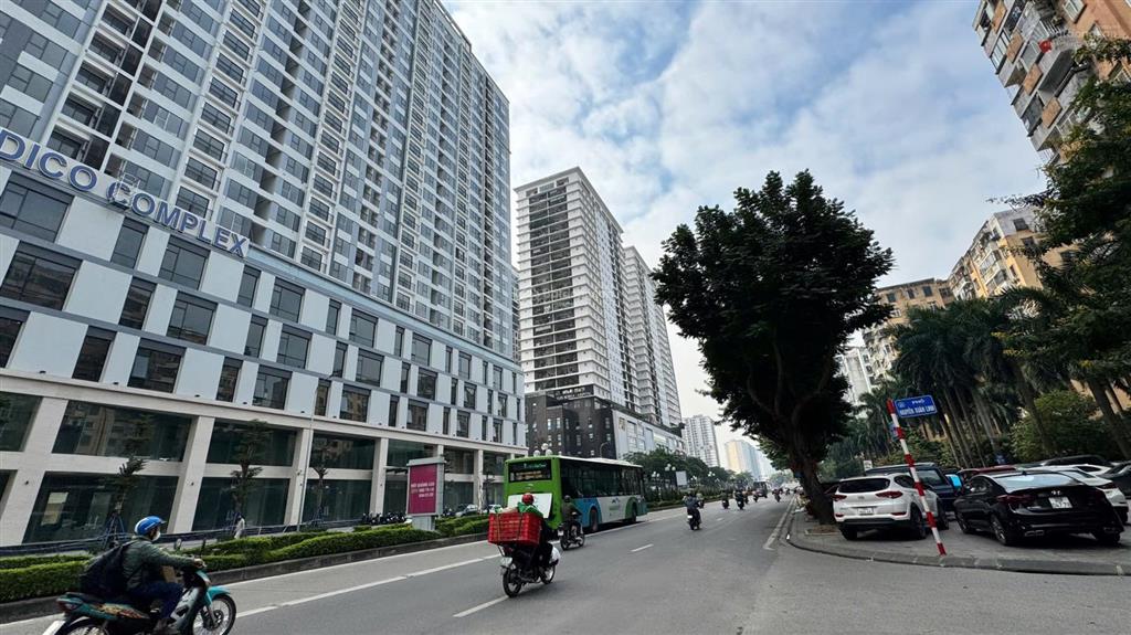 Bán chung cư mặt phố lê văn lương, 2pn 70m, nhận nhà mới cđt, giá rẻ nhất thị trường 7.7 tỷ