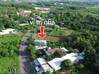 Chủ chuyển nơi ở  bán gấp nhà mặt tiền trục chính