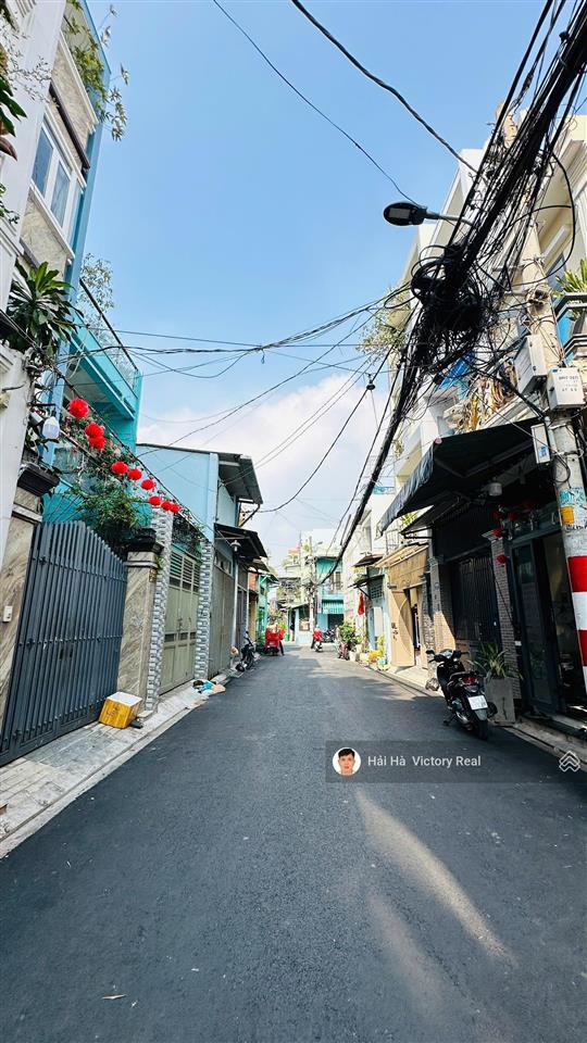 Bán nhà đường thái thị nhạn, gần chung cư bàu cát 2  bv tân phú  dt 4x18m khu phân lô rất đẹp