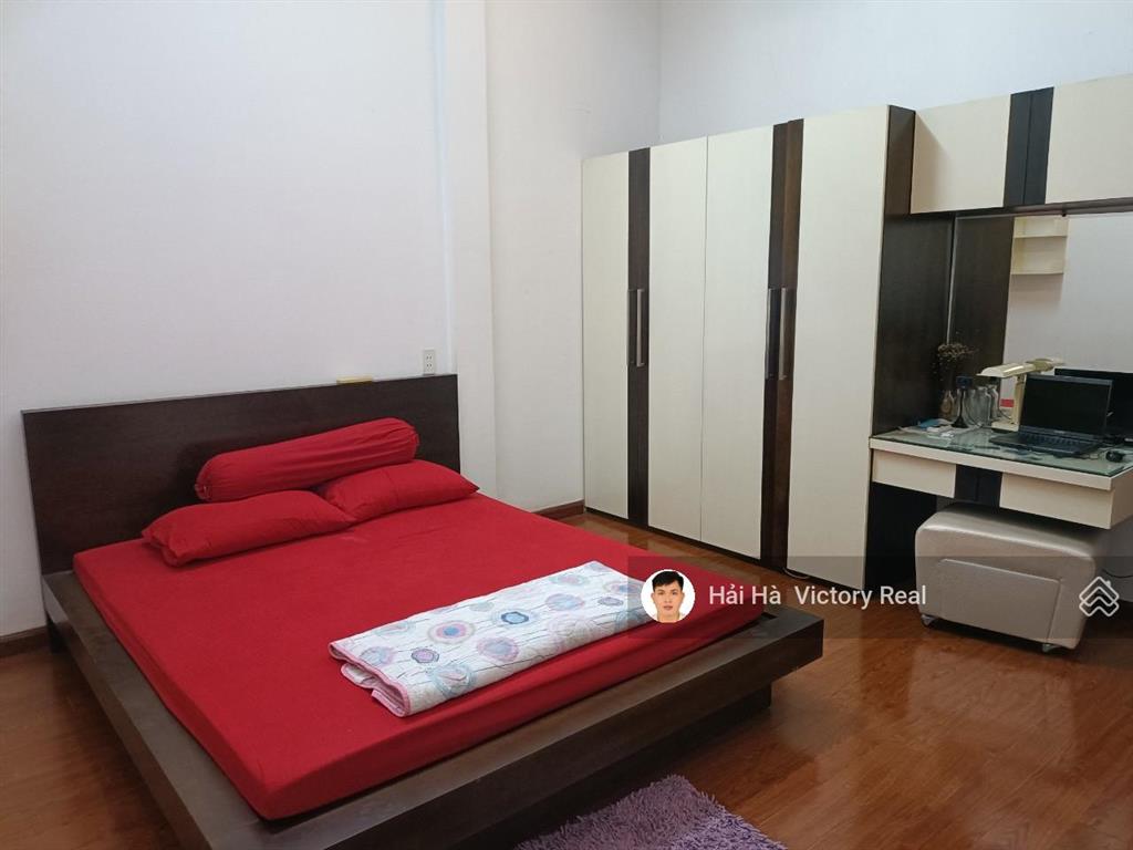 Bán nhà đối diện chợ tân bình  đường lạc long quân, lê minh xuân  dt 4.5x26m, kc cũ tiện xây mới