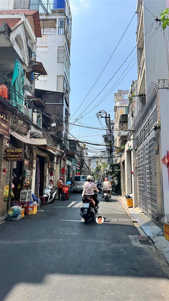 Bán nhà đường nguyễn trọng tuyển, gần lăng cha cả  lê văn sỹ, p2, tân bình  dt đất 5m x 17m