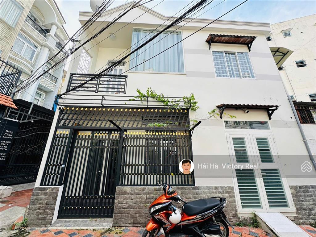 Bán nhà hẻm 686 cmt8. p5  tân bình (p tân sơn nhất)  dt 8m x 7m, nhà 2 tầng đẹp, xe hơi đỗ cửa