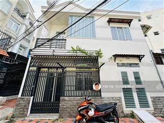 Bán nhà hẻm 686 cmt8. p5  tân bình (p tân sơn nhất)  dt 8m x 7m, nhà 2 tầng đẹp, xe hơi đỗ cửa