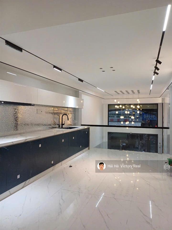 Bán nhà mặt tiền nguyễn hồng đào, khu bàu cát  tân bình  dt 3.8x14m nhà mới 6 tầng có thang máy