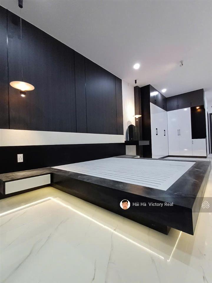 Bán nhà mặt tiền nguyễn hồng đào, khu bàu cát  tân bình  dt 3.8x14m nhà mới 6 tầng có thang máy