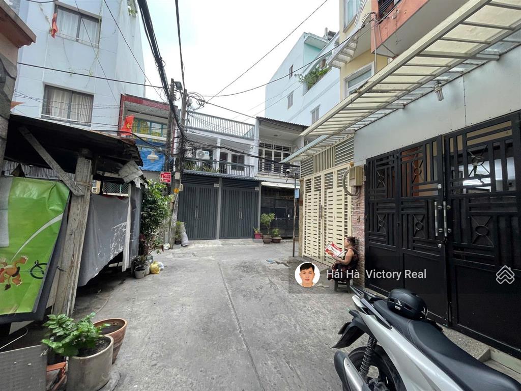 Bán nhà hẻm 373 lý thường kiệt, gần chợ ông địa  dt 4.3x13.8m trệt lửng 2 lầu sân thượng, nhà đẹp
