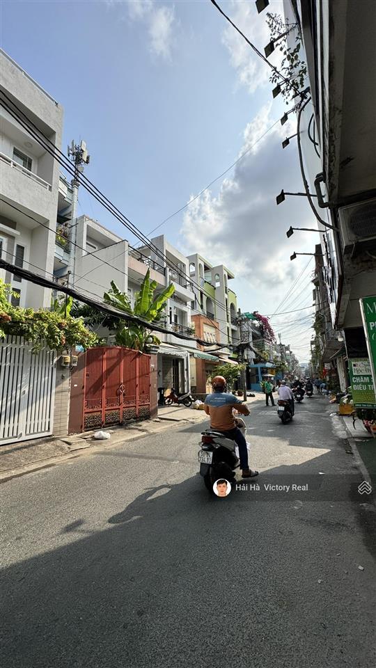 Bán nhà mặt tiền đường võ thành trang  tân bình. gần ngã tư bảy hiền  dt 8 x 33m nở hậu 10.5m