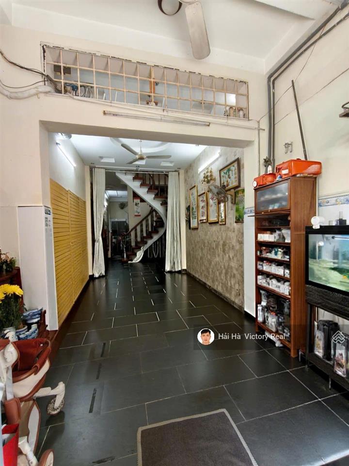 Bán nhà đường cộng hòa, gần ngô bệ, trung tâm văn phòng etown, dt 47 m2 đất, nhà 2 tầng kiên cố