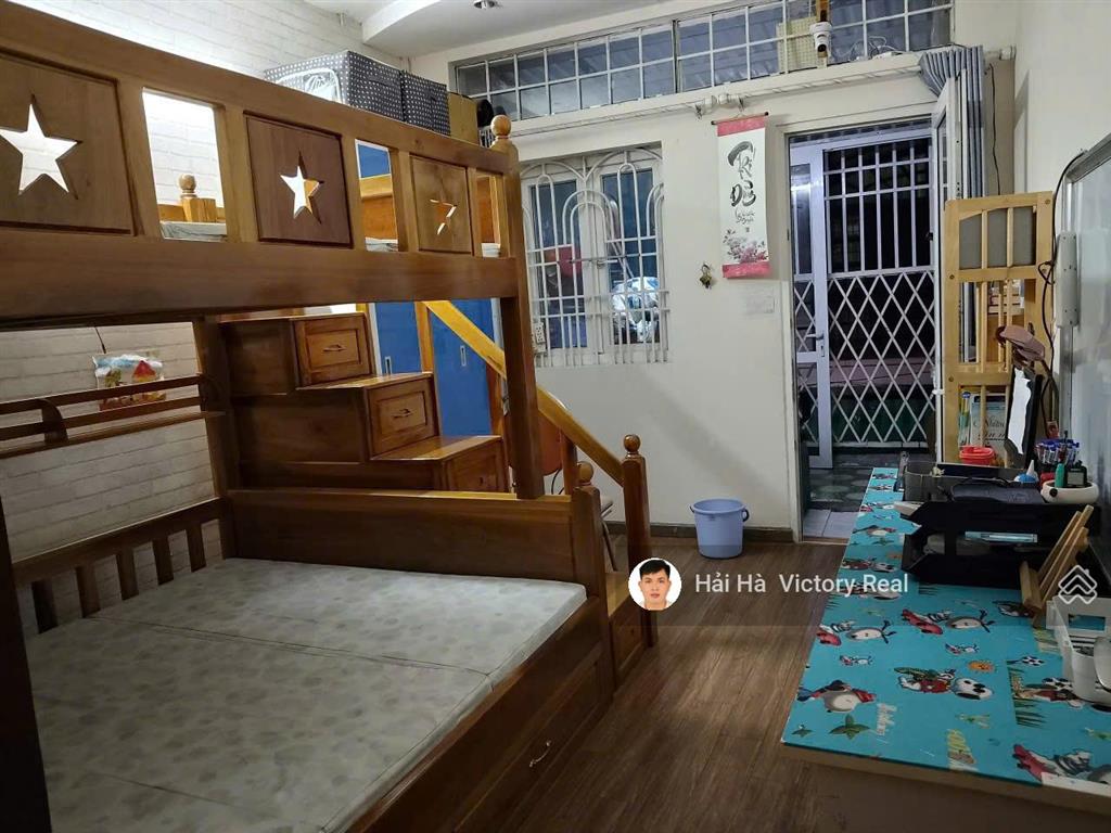 Bán nhà đường cộng hòa, gần ngô bệ, trung tâm văn phòng etown, dt 47 m2 đất, nhà 2 tầng kiên cố