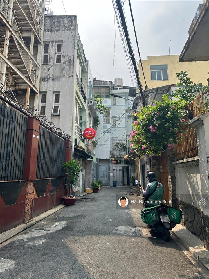 Bán nhà 74/36 núi thành, p13, tân bình liền kề etown dt 4.4 x 23.25m, nhà 2 tầng, có sẵn hđ thuê