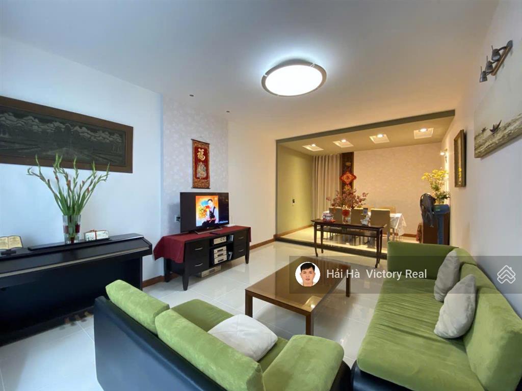 Bán nhà đẹp 3 tầng ở đường lê văn sỹ, gần cv hoàng văn thụ, dt 4m x20m  tặng full nội thất sẵn có