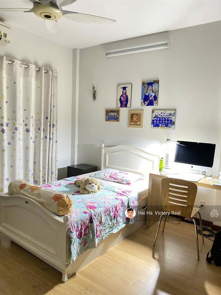 Bán nhà đẹp 3 tầng ở đường lê văn sỹ, gần cv hoàng văn thụ, dt 4m x20m  tặng full nội thất sẵn có