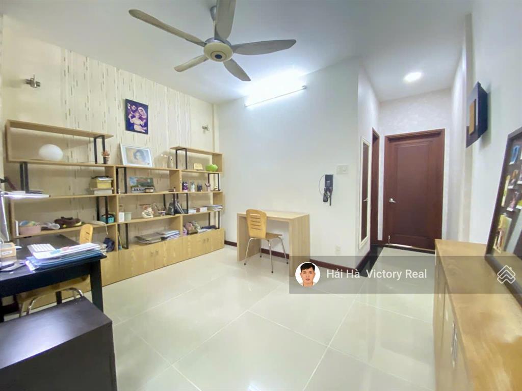 Bán nhà đẹp 3 tầng ở đường lê văn sỹ, gần cv hoàng văn thụ, dt 4m x20m  tặng full nội thất sẵn có