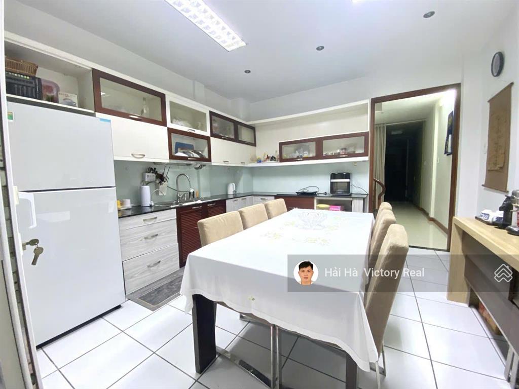 Bán nhà đẹp 3 tầng ở đường lê văn sỹ, gần cv hoàng văn thụ, dt 4m x20m  tặng full nội thất sẵn có