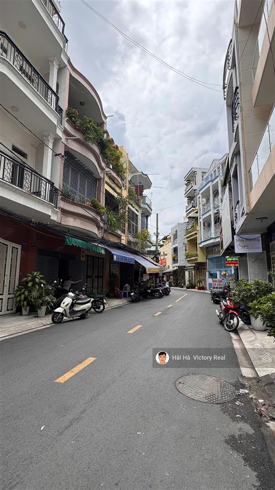 Cho thuê nhà nguyên căn đường hoàng hoa thám  tân bình, gần chợ hht  dt 4 x 17m x 3 tầng nhà đẹp