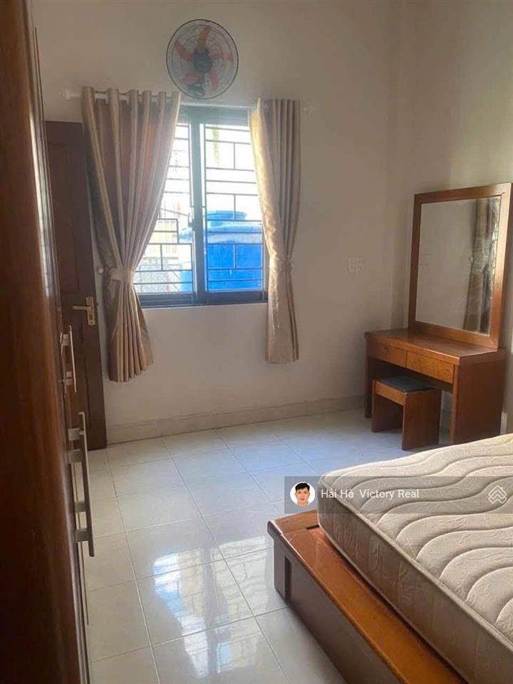 Cho thuê nhà nguyên căn đường hoàng hoa thám  tân bình, gần chợ hht  dt 4 x 17m x 3 tầng nhà đẹp