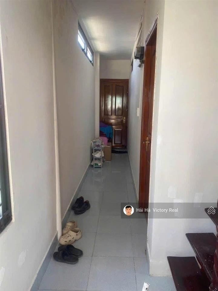 Cho thuê nhà nguyên căn đường hoàng hoa thám  tân bình, gần chợ hht  dt 4 x 17m x 3 tầng nhà đẹp