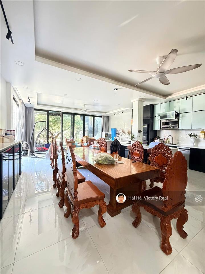 Bán nhà đẹp,có sân vườn, mặt tiền quốc lộ 50 ngay trung tâm thị trấn cần đước, 12,6x60m full thổ cư