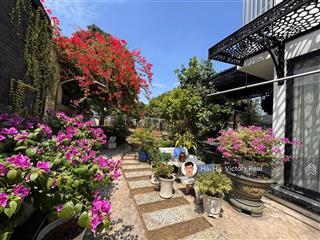 Bán nhà đẹp,có sân vườn, mặt tiền quốc lộ 50 ngay trung tâm thị trấn cần đước, 12,6x60m full thổ cư