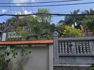 Bán nhà hxh đường huỳnh văn bánh, gần trường sa  dt 3,6x15m nở hậu 5m, nhà 2 tầng sàn đúc kiên cố