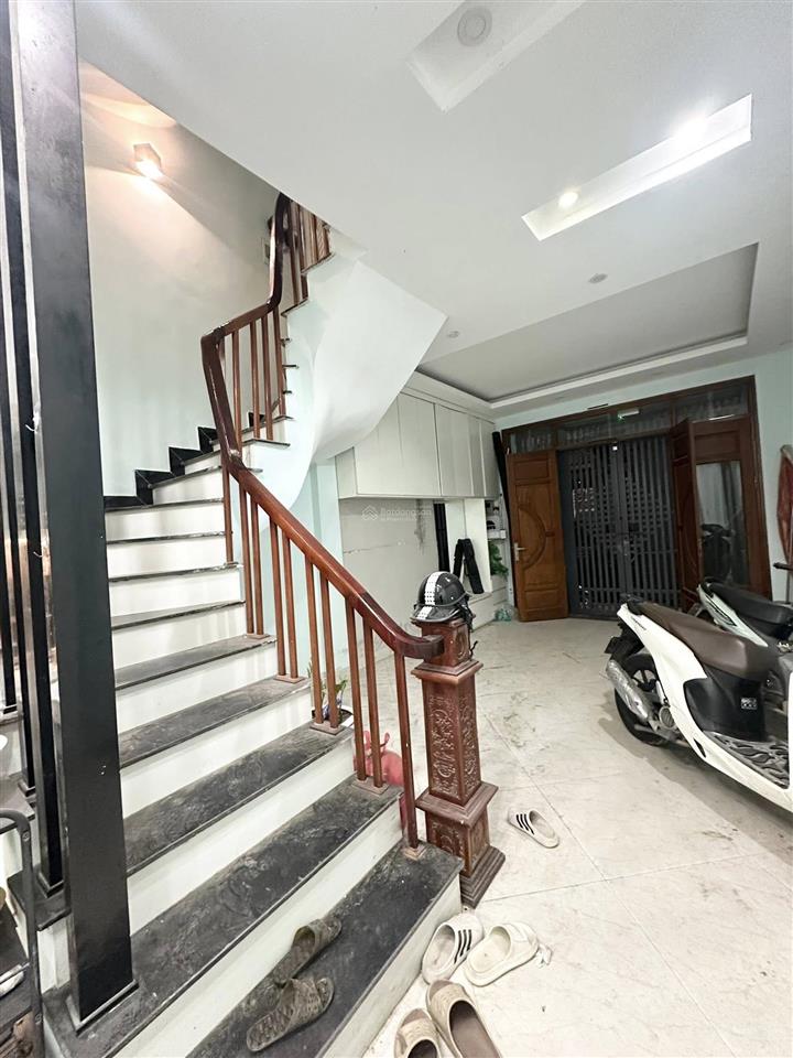 Bán nhà khương đình 44m2x5t, sđ vuông, 2 thoáng, ngõ nông, 8p cho thuê tốt, giá chỉ 7.9 tỷ