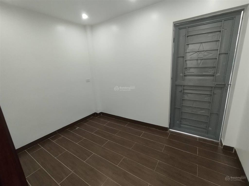 Bán nhà bùi xương trạch xây mới tinh, dt 41m2x6t, ngõ rộng, sát vành đai 2.5, giá 7.89 tỷ