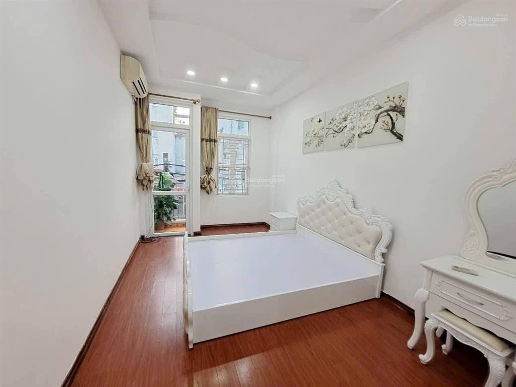 Cho thuê nhà nguyên căn đại từ, dt 40mx 4 tầng,5pn,mới đẹp, full đồ, đh, nl, điện giá dân
