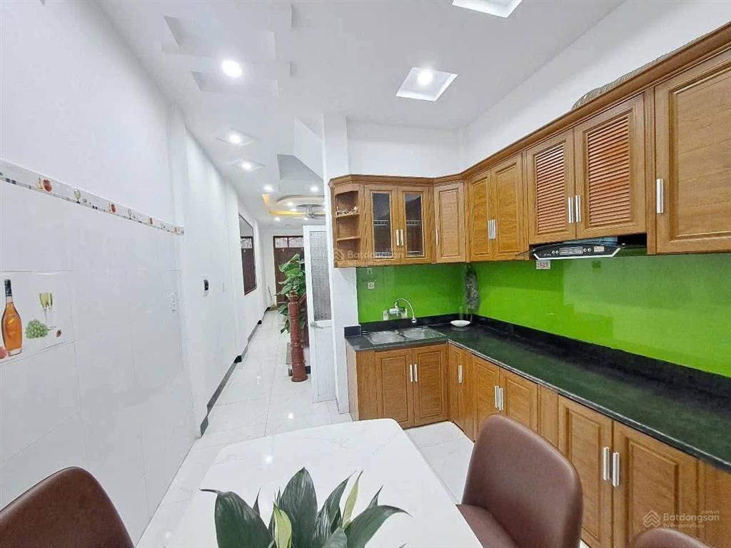 Cho thuê nhà nguyên căn đại từ, dt 40mx 4 tầng,5pn,mới đẹp, full đồ, đh, nl, điện giá dân