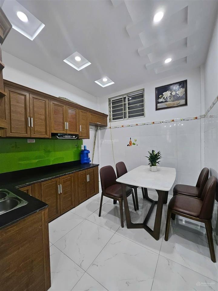Cho thuê nhà nguyên căn đại từ, dt 40mx 4 tầng,5pn,mới đẹp, full đồ, đh, nl, điện giá dân