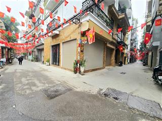 Mảnh đất đẹp lạc long quân  cầu giấy. ngõ thông 2 đầu  cách ô tô tránh 5m. dt 96m2  mt 9.3m2