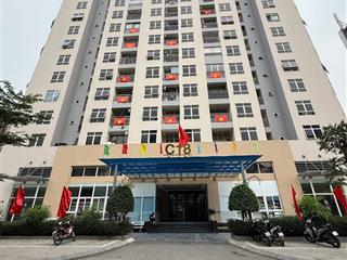 Chung cư c18  căn hộ lô góc  lạc long quân. 3 phòng ngủ  101m2 . giá 11.3 tỷ