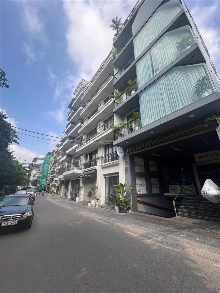 Căn hộ dịch vụ phố từ hoa  tây hồ. ngõ thông . thang máy  65m2 * 9 tầng.