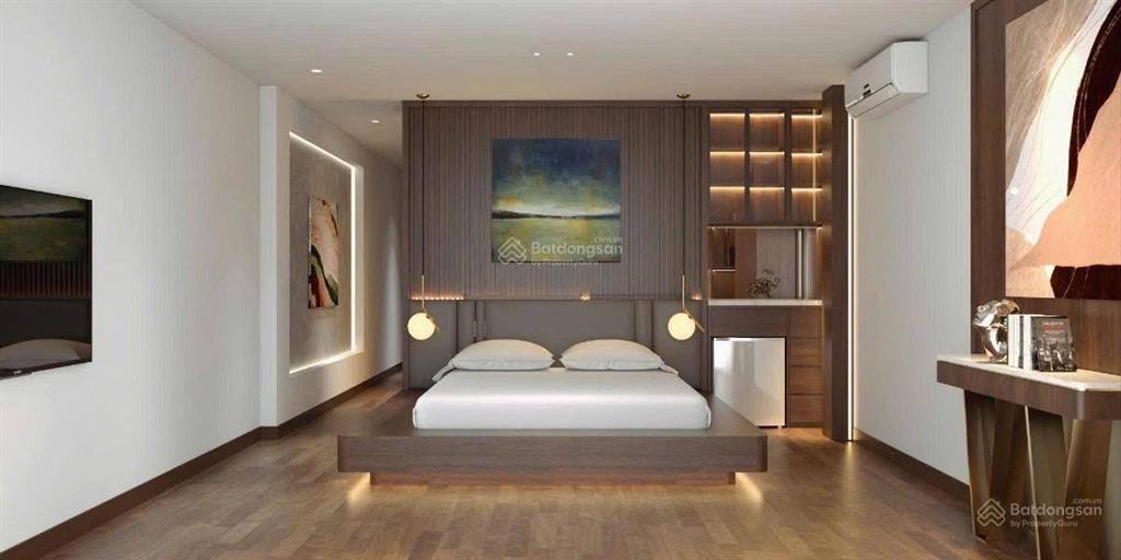Lạc long quân  tây hồ. nhà đẹp  thang máy  gara  ngõ thông. dt 74m2  8 tầng.