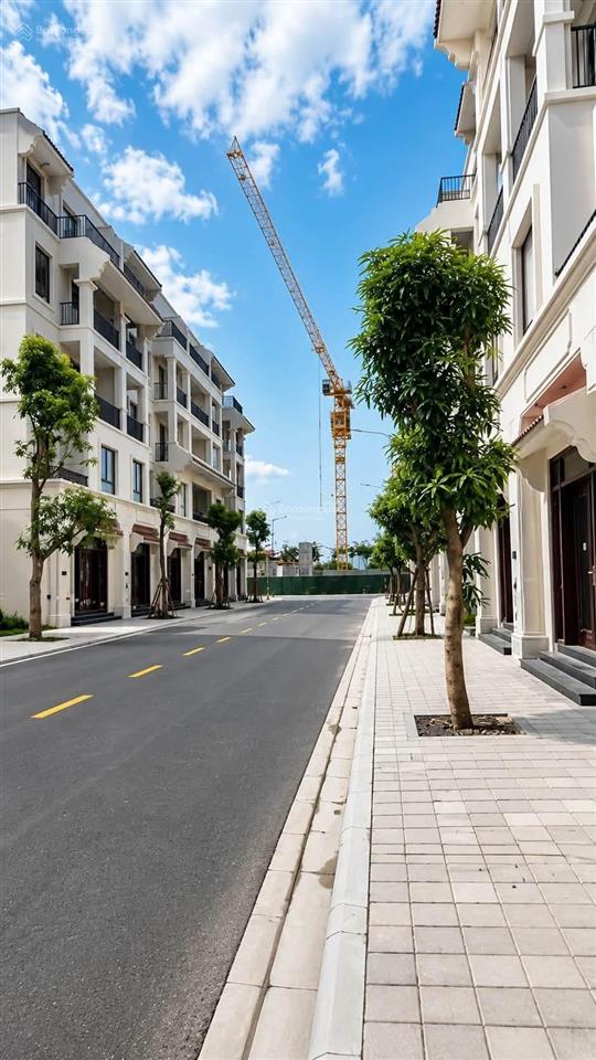 Cát tường khu viễn đông,giá 22,x tỷ bao phí,liền kề 5 tầng,hướng tây bắc dt75m2.sđt0961 910 ***
