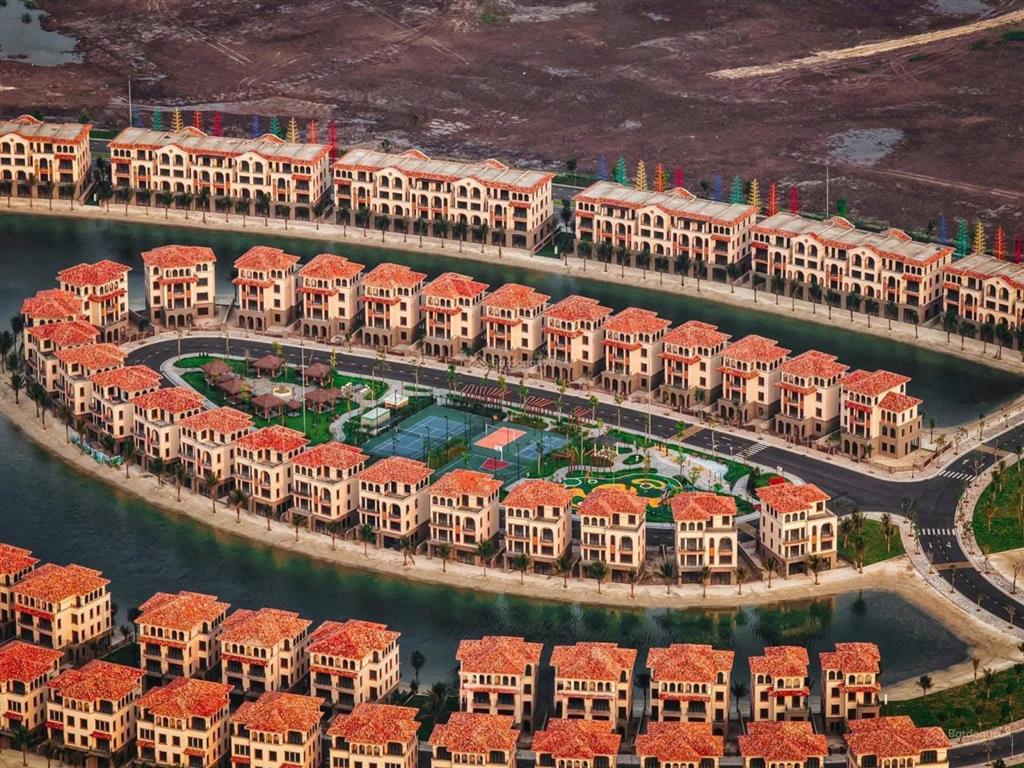 Siêu hời với căn biệt thự liền kề shophouse 135m2 ngay cạnh vincom. giá từ 10,x tỷ. hỗ trợ 0% 5 năm