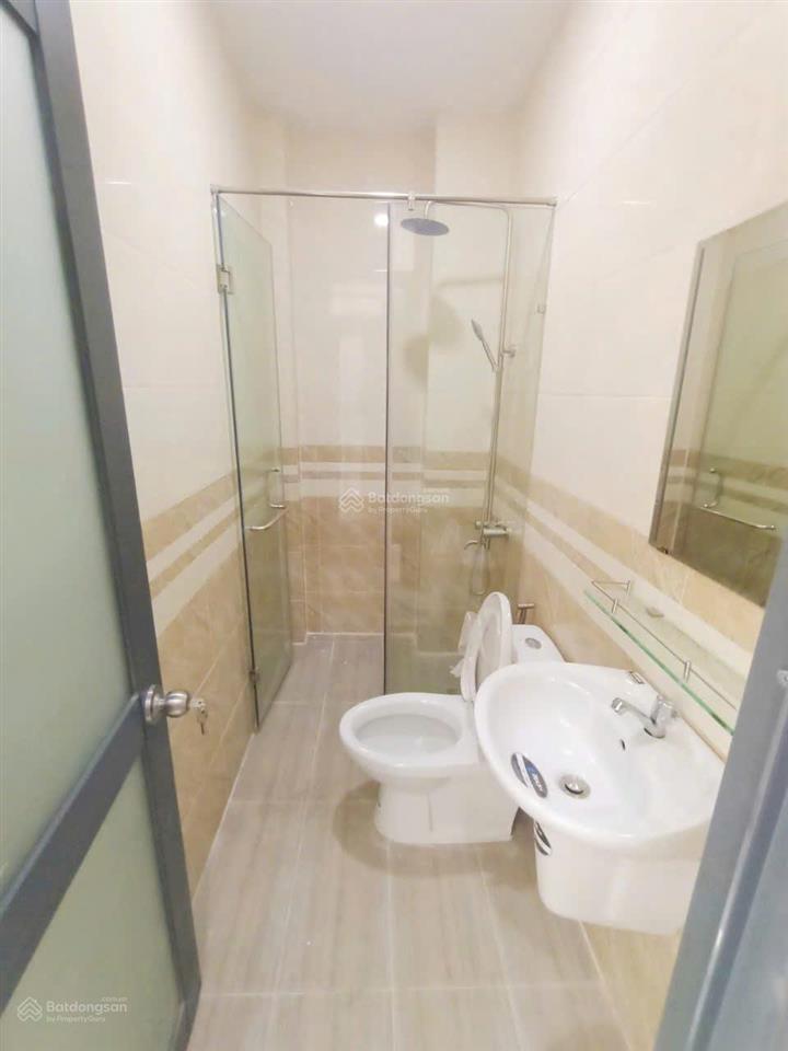 Nhà đep hxh quốc lộ 13 (đối diện vạn phúc city) dt 4.5x15m + lửng+ 3 tầng sân thượng  sổ riêng