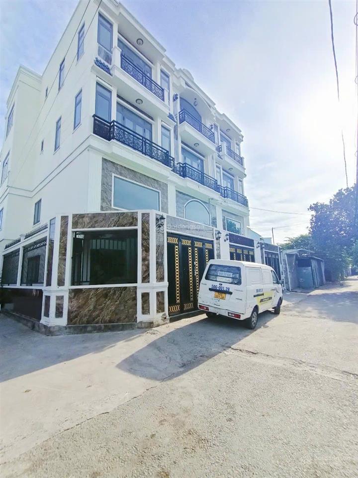 Nhà đep hxh quốc lộ 13 (đối diện vạn phúc city) dt 4.5x15m + lửng+ 3 tầng sân thượng  sổ riêng