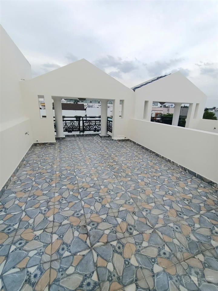 Nhà đep hxh quốc lộ 13 (đối diện vạn phúc city) dt 4.5x15m + lửng+ 3 tầng sân thượng  sổ riêng