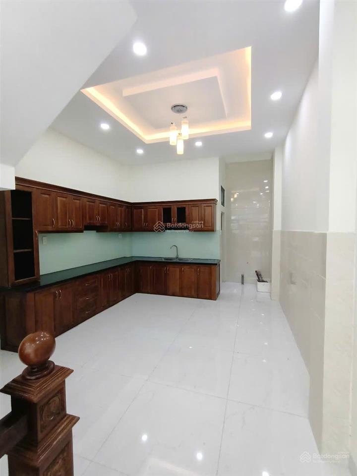 Nhà đep hxh quốc lộ 13 (đối diện vạn phúc city) dt 4.5x15m + lửng+ 3 tầng sân thượng  sổ riêng