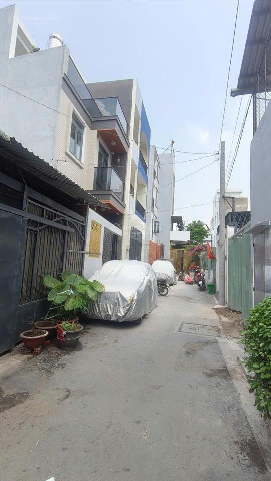 Lô đất hiếm  ngay cổng khu đô thị vạn phúc  diện tích 5x13,5m  hẻm xe hơi vào tận đất
