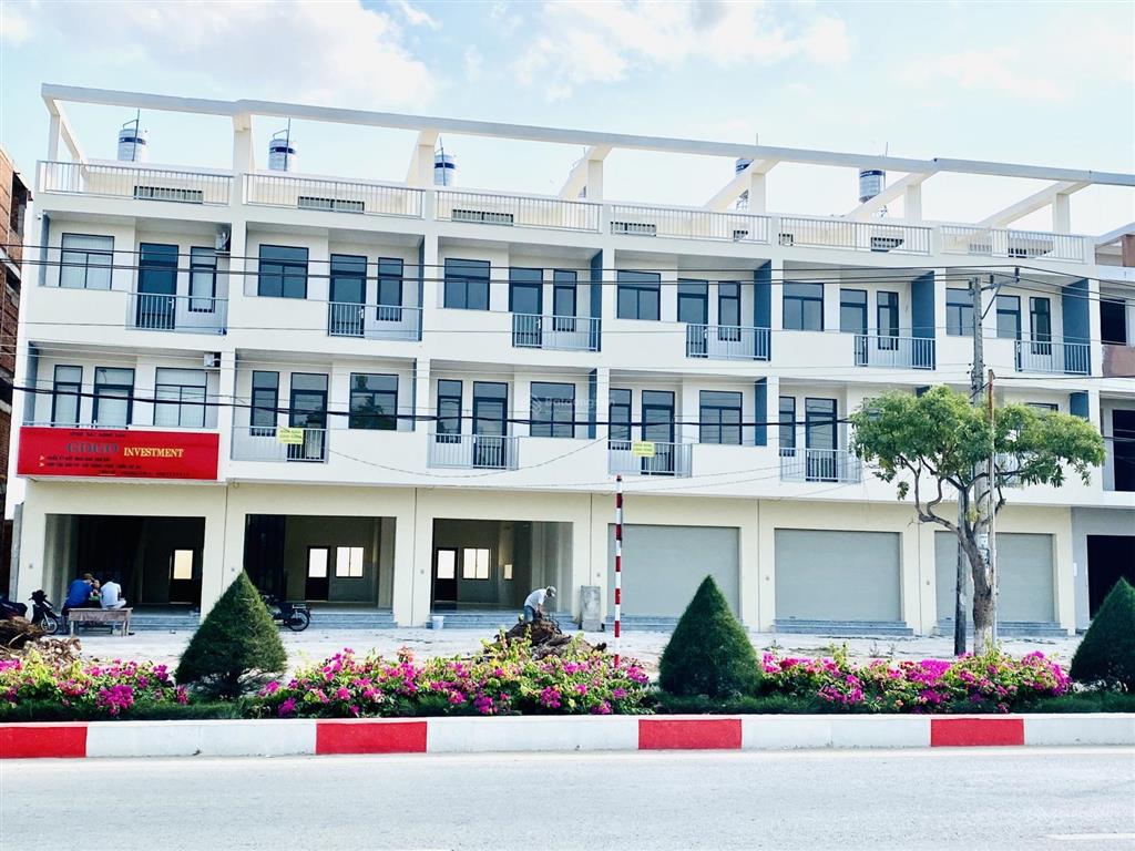 Cho thuê shophouse đẹp tại khu phố chợ long điền, 15 triệu, 320m2