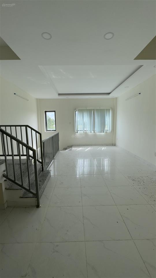 Cho thuê shophouse đẹp tại khu phố chợ long điền, 15 triệu, 320m2